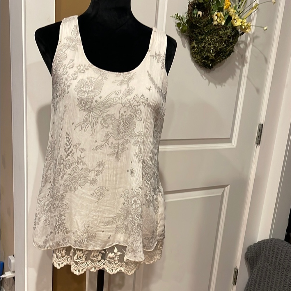 100% silk Via Signoria sleeveless top Floral Lace Trim size small
